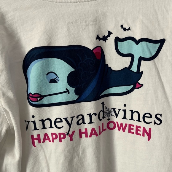 Vineyard Vines Vampire Whale Halloween Pocket Tee Child’s Size Medium (10-12) - Picture 5 of 7